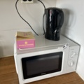 1332556-1 Microwave and kettle