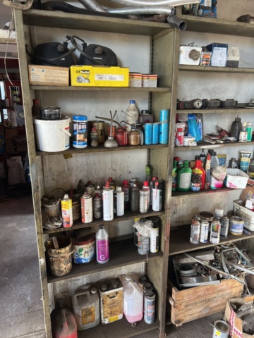 1333908-2 Sheet metal shelves 5 sections with workshop accessories