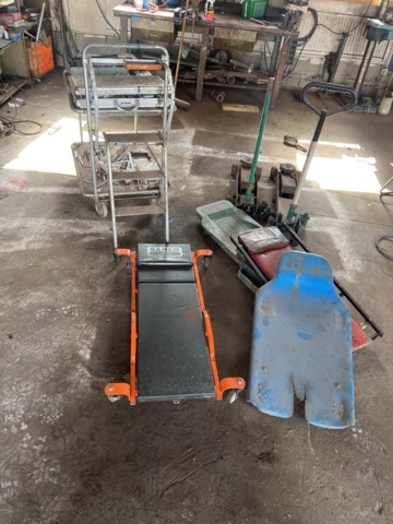 1333909-1 Workshop equipment – Trolleys, jacks and tool trolleys