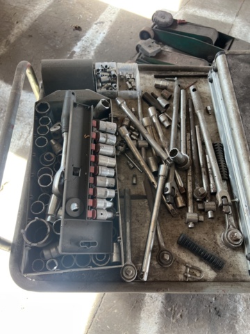 1333909-7 Workshop equipment – Trolleys, jacks and tool trolleys