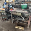 1333910-1 Welding bench with 2 vises