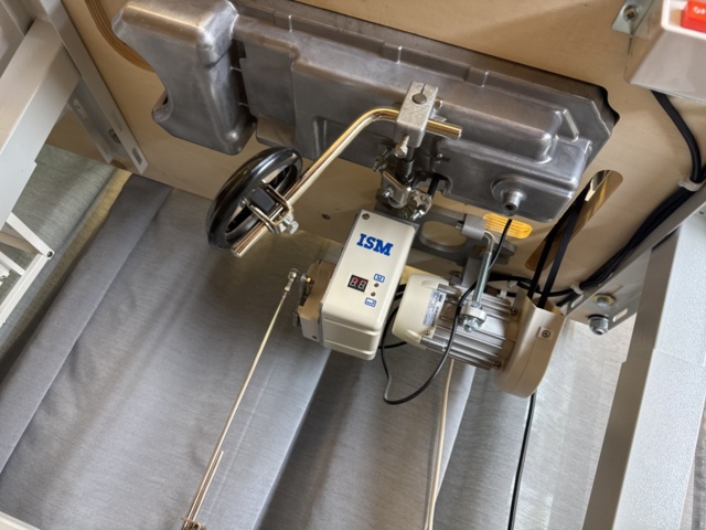 1341835-13 Industrial sewing machine – Juki DDL-8700 with accessories