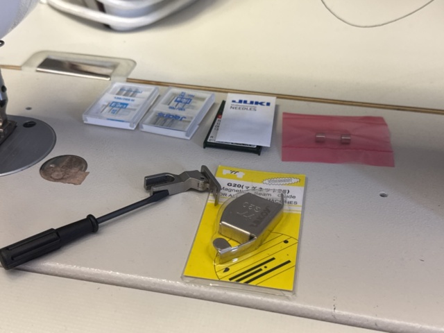 1341835-15 Industrial sewing machine – Juki DDL-8700 with accessories