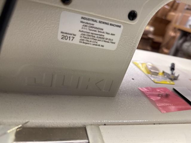 1341835-19 Industrial sewing machine – Juki DDL-8700 with accessories