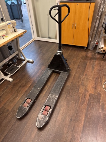 1341837-1 Pallet puller – Manual lifting tool, length approx. 115 cm