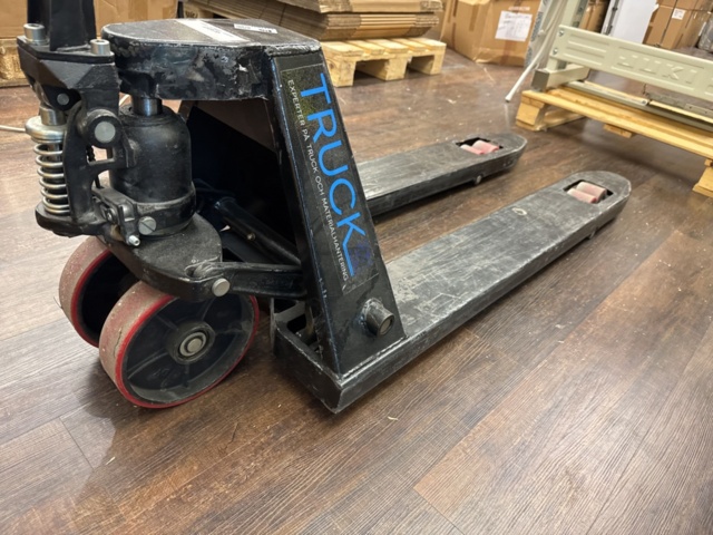 1341837-5 Pallet puller – Manual lifting tool, length approx. 115 cm