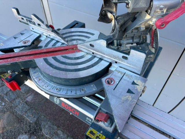 1342292-6 Bosch crosscut and miter saw with stand