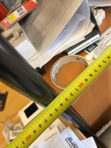 1332559-7 Office furniture - Desk, office chair, computer monitor, and more