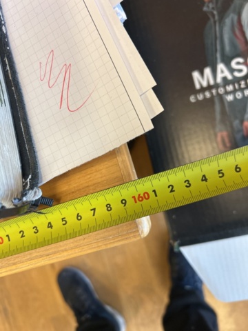 1332559-14 Office furniture - Desk, office chair, computer monitor, and more