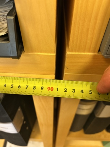 1332559-44 Office furniture - Desk, office chair, computer monitor, and more