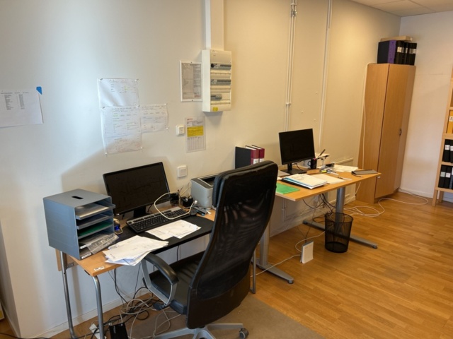 1332560-1 Office furniture - Desk, office chair, cabinets, and more.