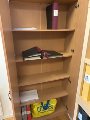 1332560-4 Office furniture - Desk, office chair, cabinets, and more.