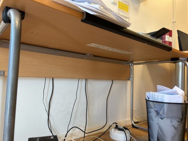 1332560-20 Office furniture - Desk, office chair, cabinets, and more.