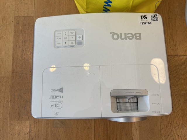 1332564-2 Projector - Benq W1300
