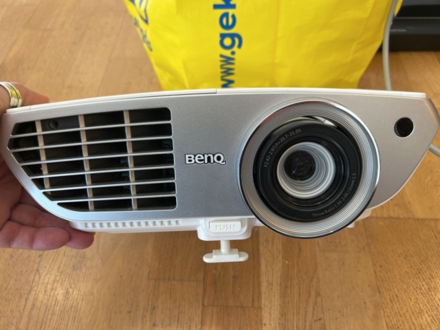1332564-3 Projector - Benq W1300