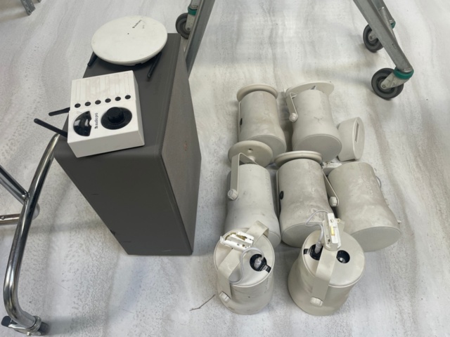 1316783-1 Audiopro speaker system with 8 speakers