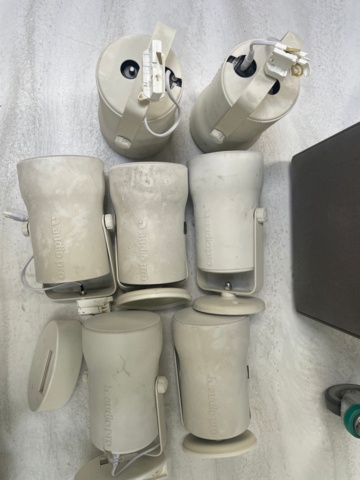 1316783-2 Audiopro speaker system with 8 speakers