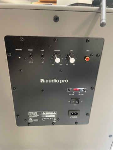 1316783-4 Audiopro speaker system with 8 speakers