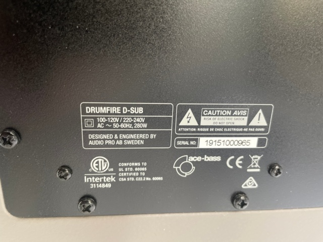 1316783-5 Audiopro speaker system with 8 speakers