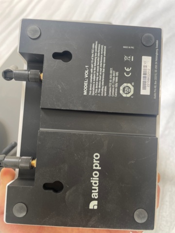 1316783-6 Audiopro speaker system with 8 speakers