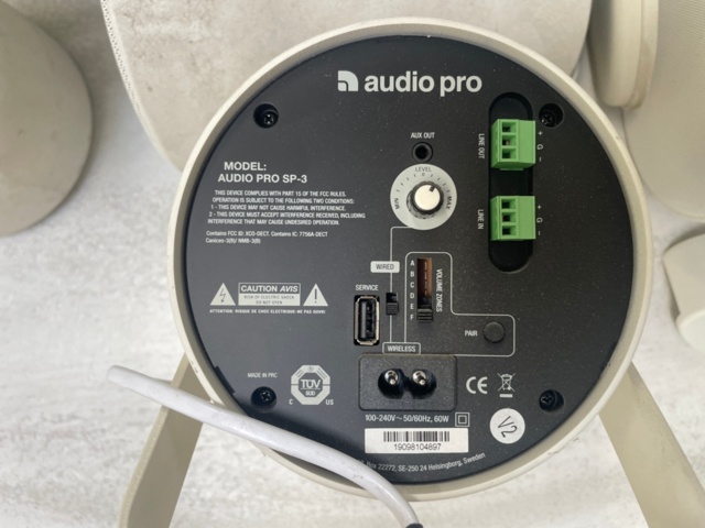 1316783-7 Audiopro speaker system with 8 speakers