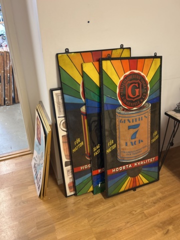 1332595-1 Advertising signs and posters