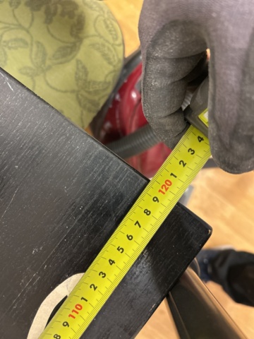 1332596-10 Everything on the table - Microwaves, vacuum cleaners, and more