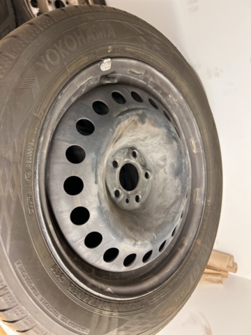 1332598-5 Collection with tires on rims