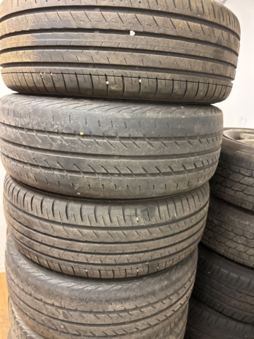 1332598-13 Collection with tires on rims