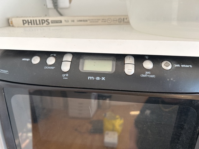 1332605-3 Microwave and coffee maker