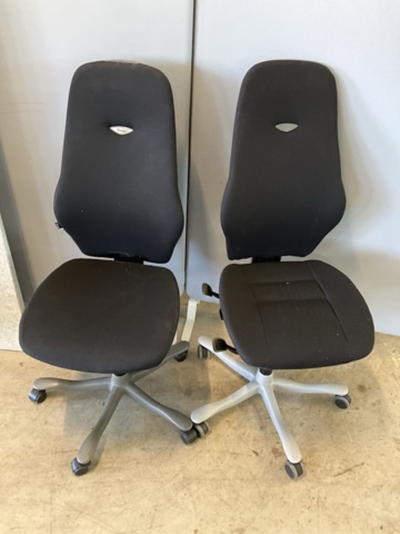 1198324-3 2 Kinnarps office chairs