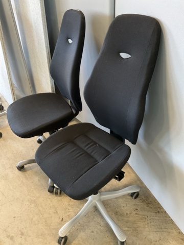 1198324-4 2 Kinnarps office chairs