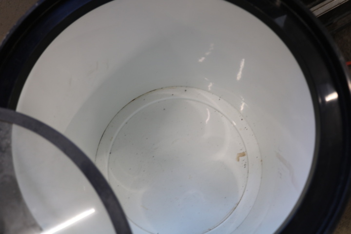 1300519-5 Tool cabinet with contents.