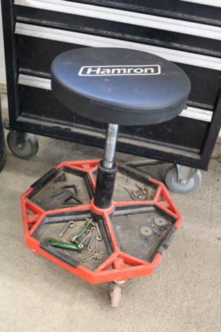 1300519-19 Tool cabinet with contents.