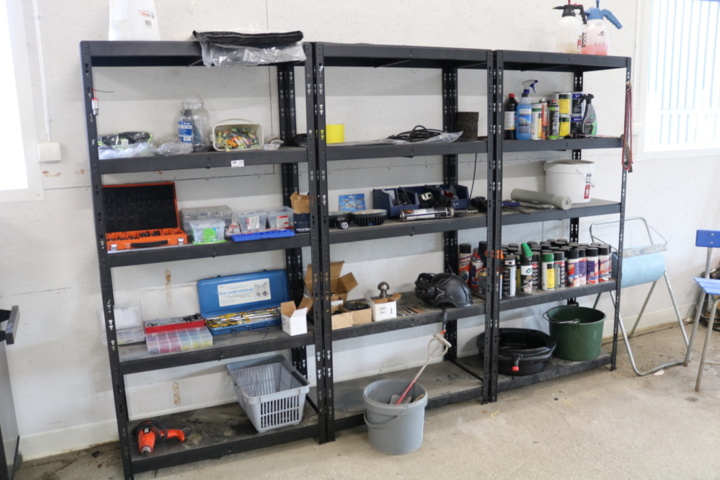 1300520-1 3 Shelves with contents