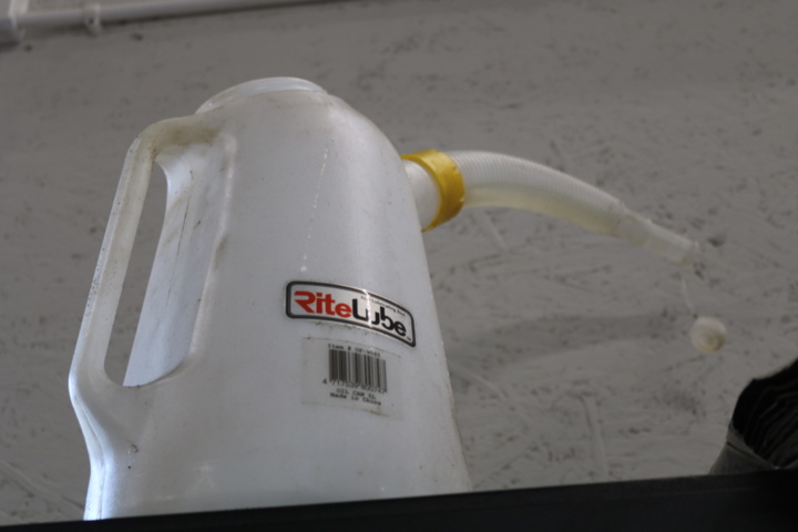 1300520-3 3 Shelves with contents