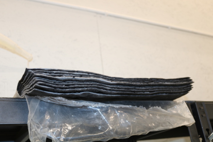 1300520-4 3 Shelves with contents