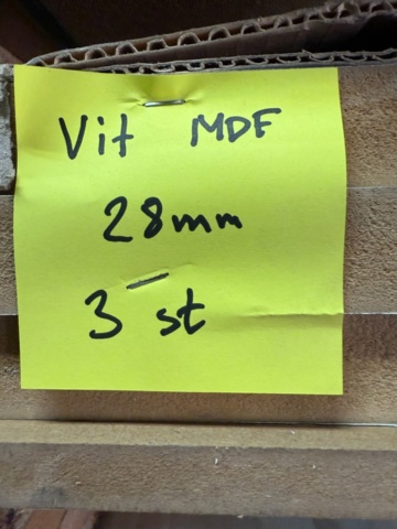 1176354-8 Larger lot with Melamine-coated chipboard and laminated boards.