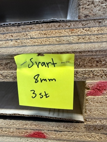 1176354-21 Larger lot with Melamine-coated chipboard and laminated boards.