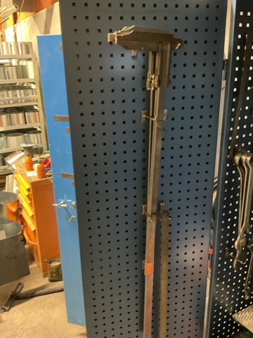 1198344-9 Tool cabinet with pneumatic hand tools