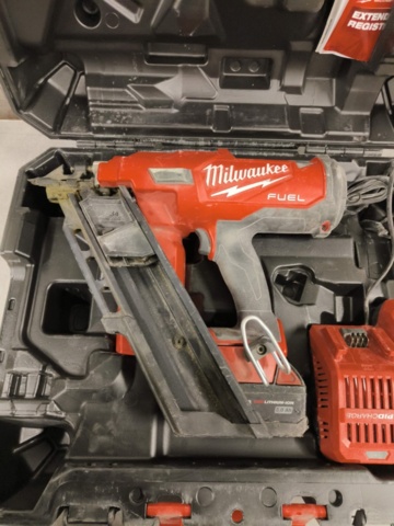 1331034-3 Nail gun Milwaukee M18 FFN