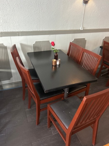 1315862-3 4 tables and 18 chairs