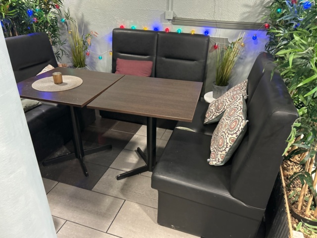 1315864-2 2-seater sofas and tables