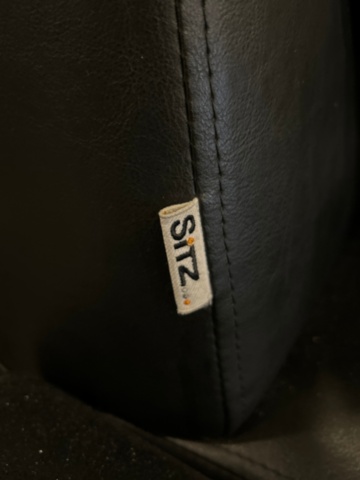 1315864-4 2-seater sofas and tables