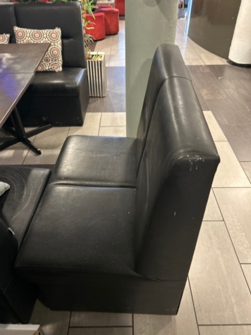 1315864-5 2-seater sofas and tables