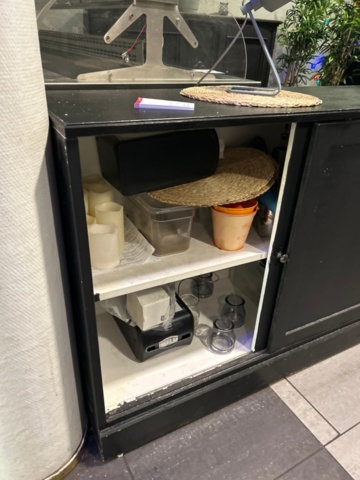 1315866-7 Wooden cabinets 4 pcs with contents and older wooden chest