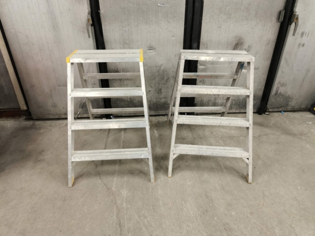 1331067-1 Two Wibe stepladders