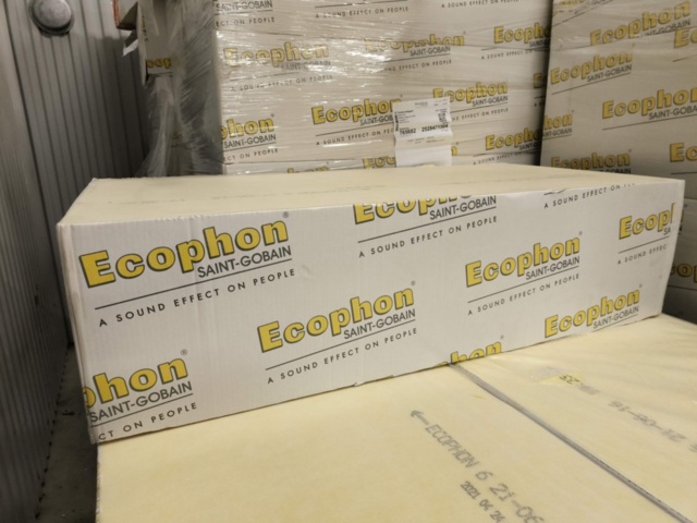 1331071-8 Part with Ecophon ceiling