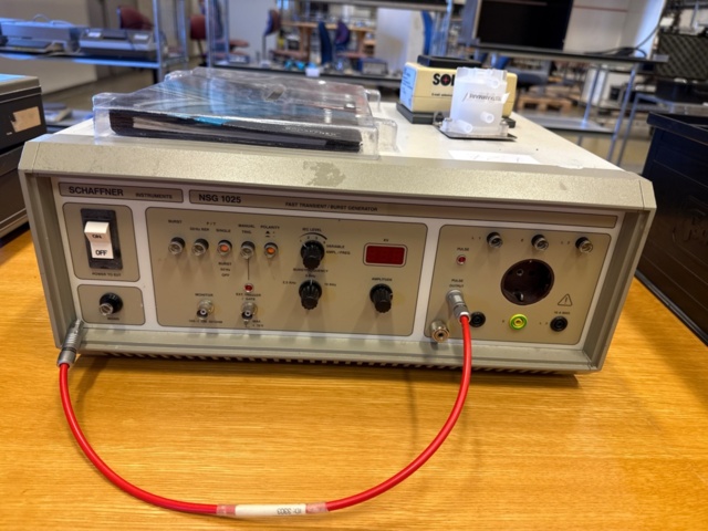 1344721-1 Burst Generator (EMC test equipment), Schaffner NSG 1025 –