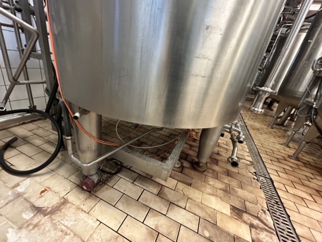 1290006-11 Mejeritank dubbelmantlad 1000L med omrörare. - LTA